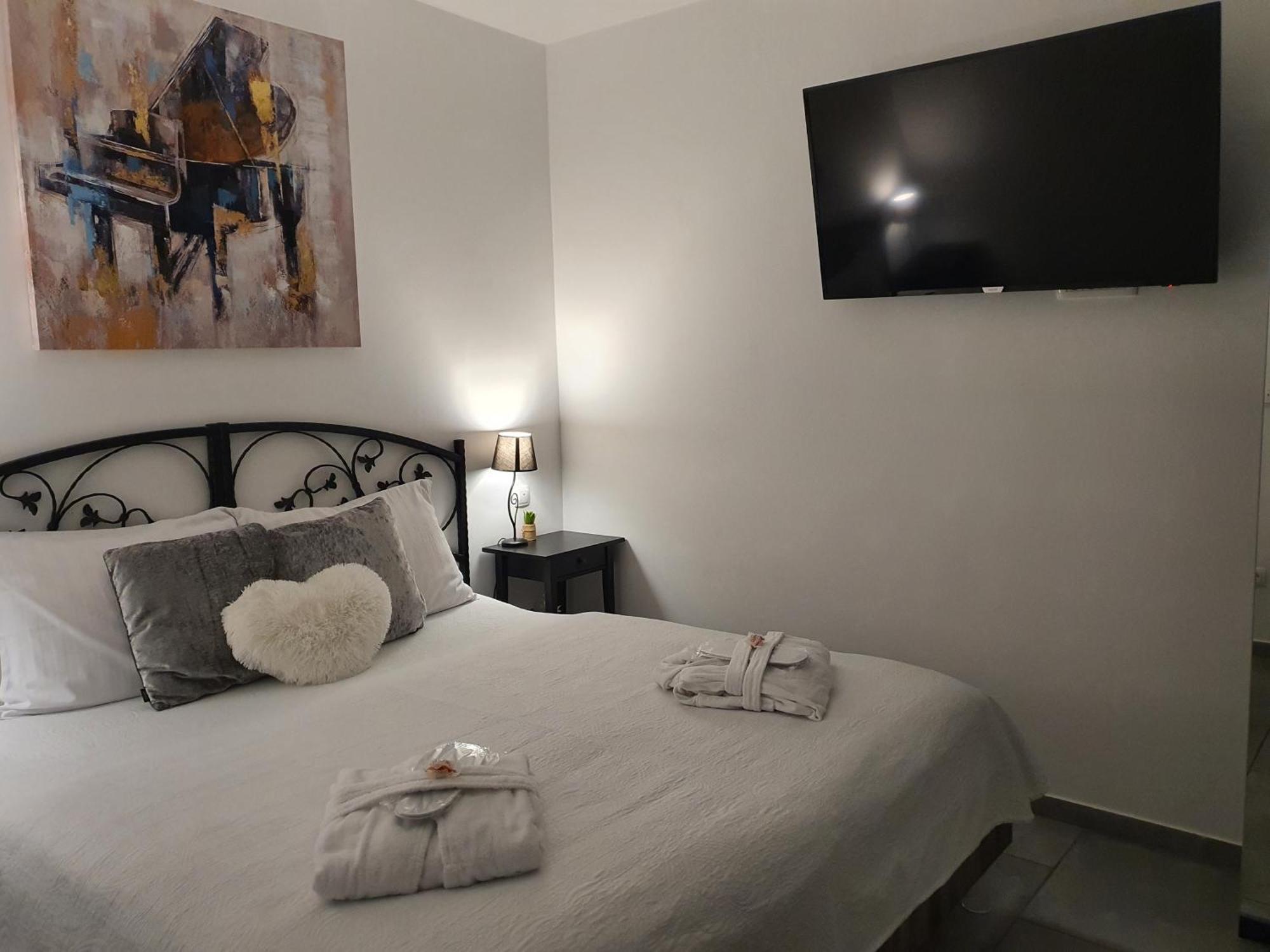 Central Luxury Apartments Вараждин Номер фото